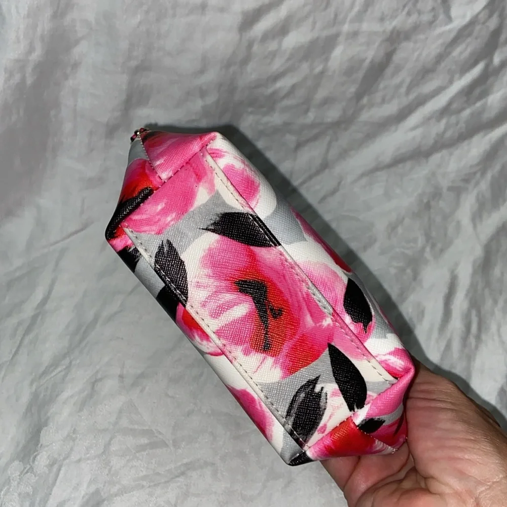 Like new kate spade rose bed shore street cosmetic bag